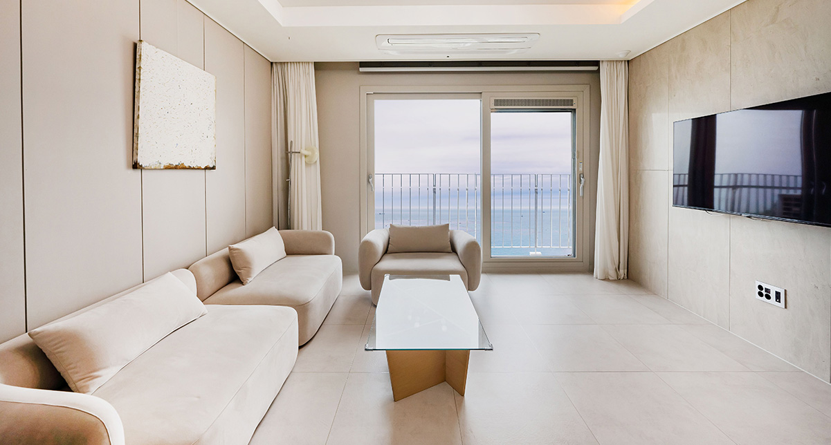 Grand Full Ocean View Three Room